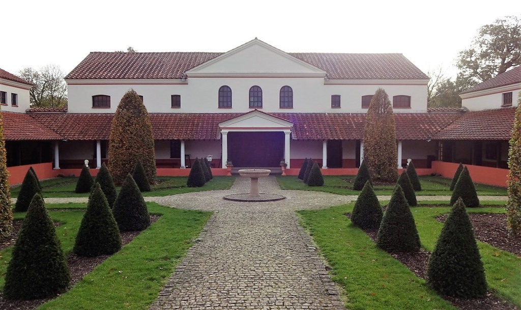 Hauptgebäude der Villa in Borg