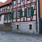 Parteien: Extreme als Mitte